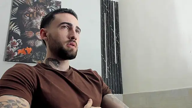 Snapshot of Luke_davis01 chatting on March 2025 01:17:01 PM Luke davis01 online show from March 2025 01:17:01 PM