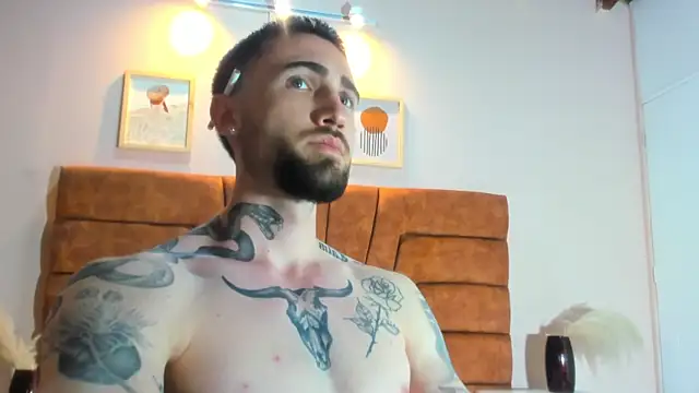 Snapshot of Luke_davis01 chatting on March 2025 11:06:01 PM Luke davis01 online show from March 2025 11:06:01 PM