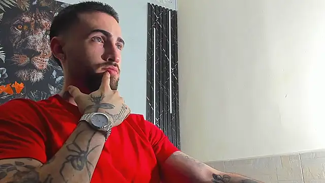 Snapshot of Luke_davis01 chatting on March 2025 01:23:02 PM Luke davis01 online show from March 2025 01:23:02 PM