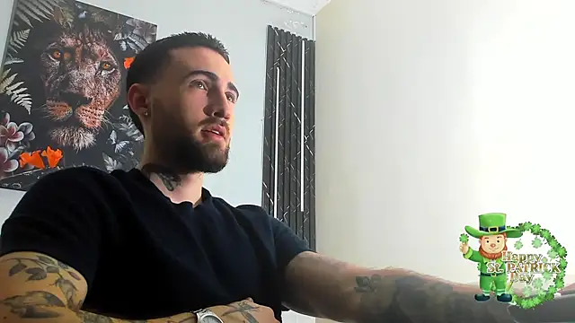 Snapshot of Luke_davis01 chatting on March 2025 01:31:02 PM Luke davis01 online show from March 2025 01:31:02 PM