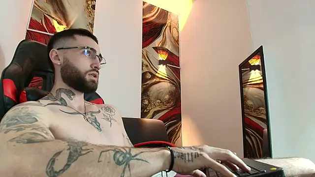 Snapshot of Luke_davis01 chatting on September 2025 01:34:01 PM Luke davis01 online show from September 2025 01:34:01 PM