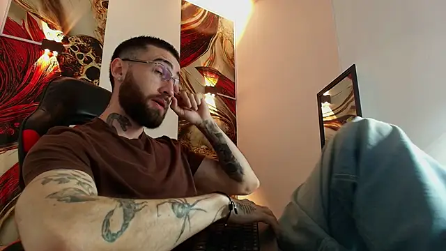 Snapshot of Luke_davis01 chatting on October 2025 01:19:01 PM Luke davis01 online show from October 2025 01:19:01 PM