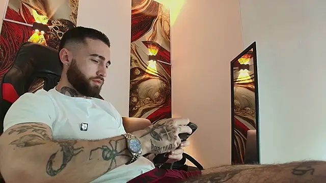 Snapshot of Luke_davis01 chatting on October 2025 01:22:02 PM Luke davis01 online show from October 2025 01:22:02 PM