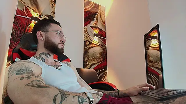 Snapshot of Luke_davis01 chatting on November 2025 01:23:02 PM Luke davis01 online show from November 2025 01:23:02 PM