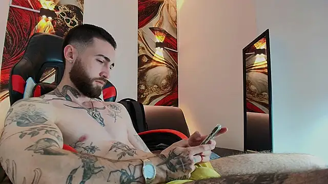 Snapshot of Luke_davis01 chatting on November 2025 01:10:01 PM Luke davis01 online show from November 2025 01:10:01 PM