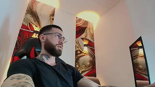 Snapshot of Luke_davis01 chatting on November 2025 01:07:02 PM Luke davis01 online show from November 2025 01:07:02 PM