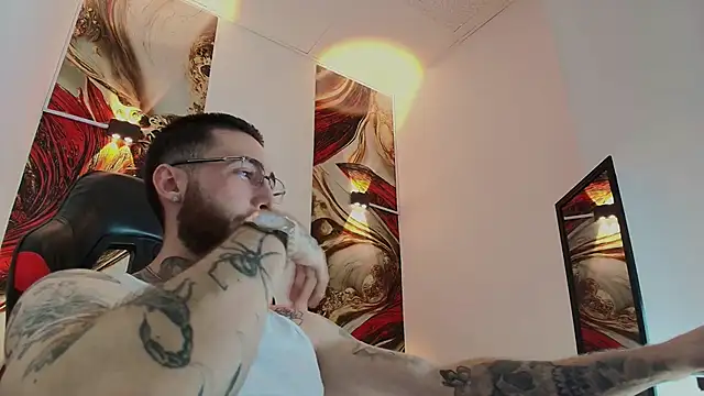 Snapshot of Luke_davis01 chatting on November 2025 01:14:02 PM Luke davis01 online show from November 2025 01:14:02 PM