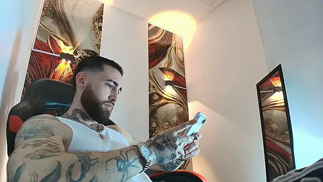 Snapshot of Luke_davis01 chatting on May 2026 01:09:02 PM Luke davis01 online show from May 2026 01:09:02 PM