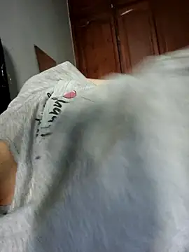 Snapshot of Milan-88 chatting on September 2025 08:27:02 AM Milan-88 online show from September 2025 08:27:02 AM