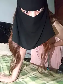 Snapshot of Milan-88 chatting on October 2025 04:18:02 PM Milan-88 online show from October 2025 04:18:02 PM