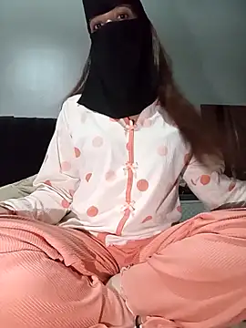 Snapshot of Milan-88 chatting on October 2025 09:15:02 PM Milan-88 online show from October 2025 09:15:02 PM