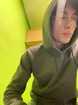 stormmart18 online show from February 2025 08:20:02 PM