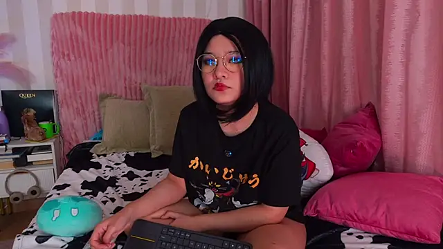 Snapshot of NataliaNovak chatting on May 2026 12:54:02 PM NataliaNovak online show from May 2026 12:54:02 PM