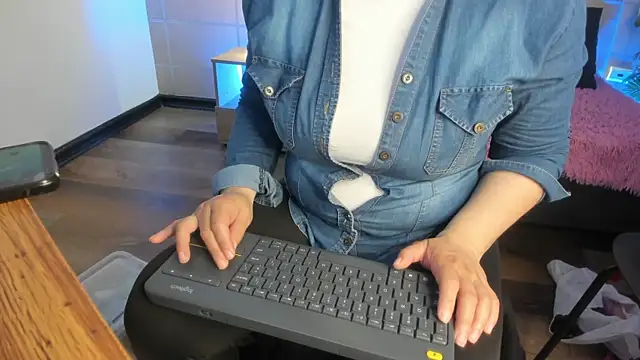  michonne  online show from April 2026 10:15:01 PM