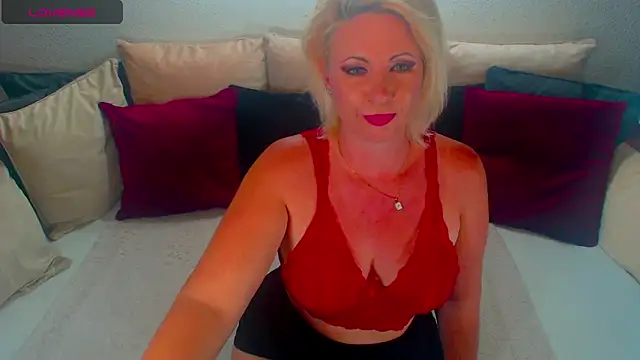 Snapshot of Lex_McQueen chatting on May 2026 09:01:02 PM Lex McQueen online show from May 2026 09:01:02 PM