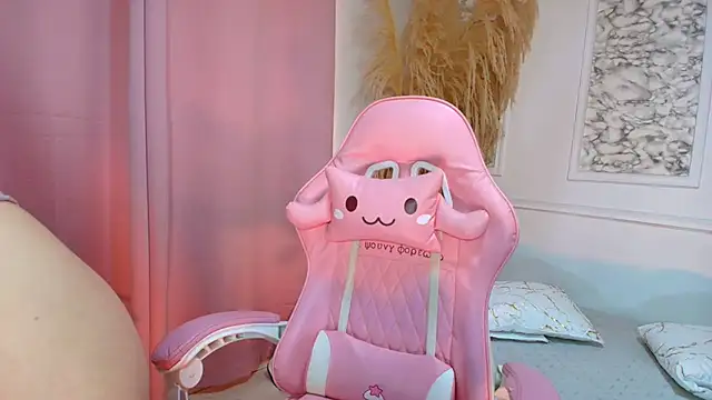 Danella houston online show from March 2026 06:04:02 PM