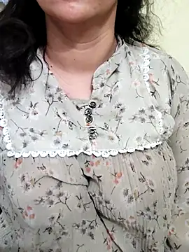 Snapshot of Your_cutiepie_ chatting on March 2025 06:18:01 PM Your cutiepie online show from March 2025 06:18:01 PM