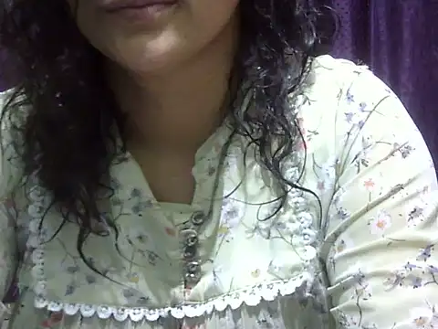 Snapshot of Your_cutiepie_ chatting on June 2026 07:48:01 PM Your cutiepie online show from June 2026 07:48:01 PM