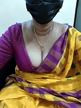 Snapshot of niiveditha chatting on February 2025 09:09:01 PM niiveditha online show from February 2025 09:09:01 PM