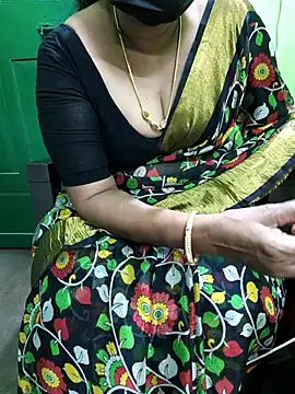 Snapshot of niiveditha chatting on September 2025 02:50:01 PM niiveditha online show from September 2025 02:50:01 PM