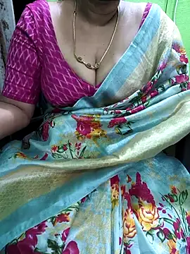 Snapshot of niiveditha chatting on October 2025 05:37:01 AM niiveditha online show from October 2025 05:37:01 AM