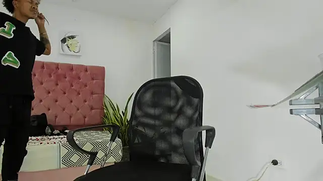 blackdirty420 online show from February 2025 03:42:02 PM