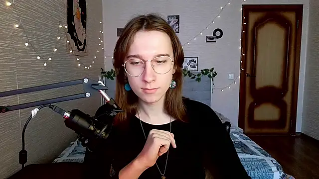 Snapshot of tangerine4dreams chatting on February 2025 06:31:01 AM tangerine4dreams online show from February 2025 06:31:01 AM