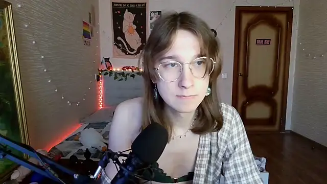 Snapshot of tangerine4dreams chatting on March 2025 09:07:01 AM tangerine4dreams online show from March 2025 09:07:01 AM