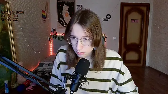 Snapshot of tangerine4dreams chatting on March 2025 07:43:02 AM tangerine4dreams online show from March 2025 07:43:02 AM