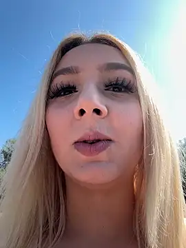 hotamanda01 online show from February 2026 12:48:02 PM