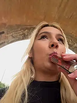 hotamanda01 online show from February 2026 11:11:01 AM