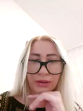 Snapshot of visnjica chatting on February 2025 10:33:01 PM visnjica online show from February 2025 10:33:01 PM