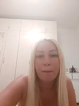 Snapshot of visnjica chatting on September 2025 09:29:02 PM visnjica online show from September 2025 09:29:02 PM