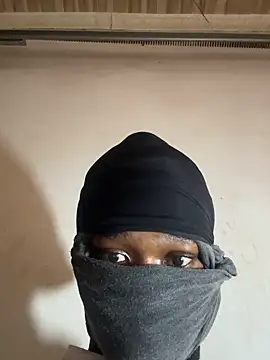 Snapshot of OneWhoBringsJoy chatting on November 2025 10:59:02 AM OneWhoBringsJoy online show from November 2025 10:59:02 AM