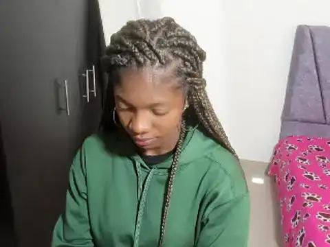 enyelsalas2 online show from October 2025 02:12:02 AM