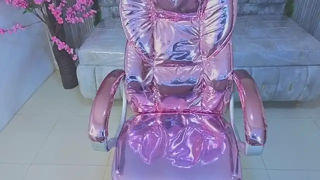 salome stockman s online show from December 2025 01:18:02 PM