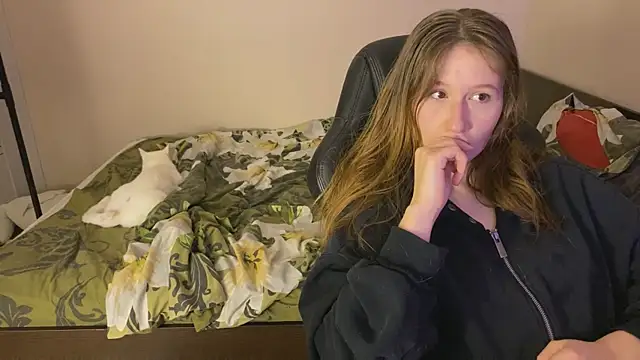 Sabrinaanddaniel online show from October 2025 06:45:02 PM