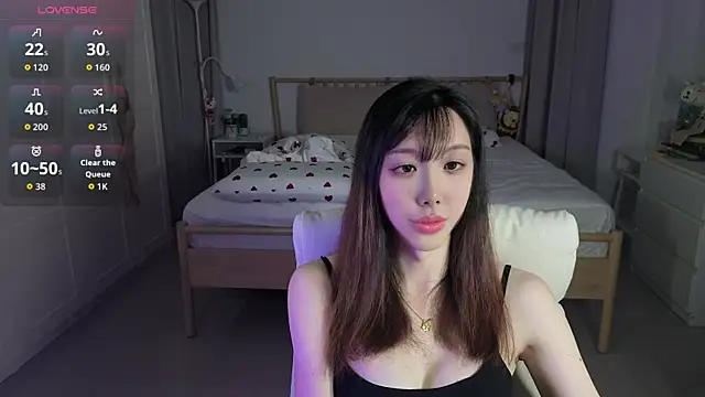 Snapshot of joycemilka chatting on June 2026 01:06:02 PM joycemilka online show from June 2026 01:06:02 PM