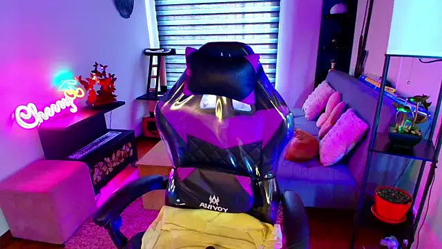 cherryy bombshelll online show from March 2026 03:06:02 PM