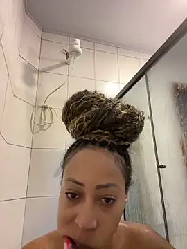 Snapshot of dianagolley420 chatting on March 2025 01:18:02 PM dianagolley420 online show from March 2025 01:18:02 PM