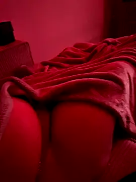 Snapshot of Princessemisse chatting on September 2025 08:23:02 PM Princessemisse online show from September 2025 08:23:02 PM