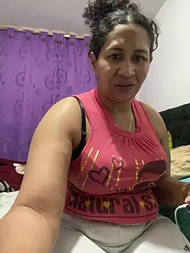Snapshot of Carola-Ross chatting on April 2026 05:22:02 PM Carola-Ross online show from April 2026 05:22:02 PM