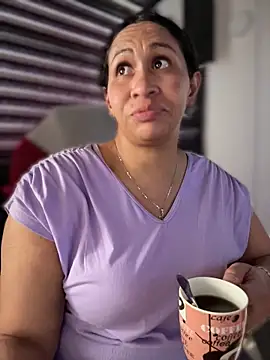 Snapshot of Carola-Ross chatting on May 2026 02:00:01 PM Carola-Ross online show from May 2026 02:00:01 PM