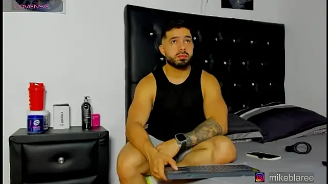 mikeblaree online show from March 2026 07:17:02 PM