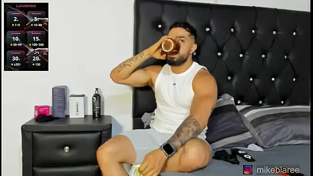 mikeblaree online show from April 2026 09:49:02 PM