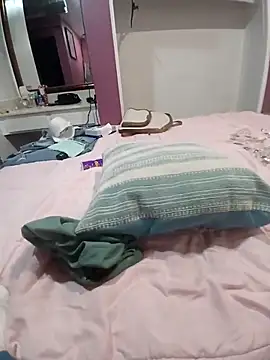 Snapshot of SweetSexyLatina chatting on February 2026 07:06:01 AM SweetSexyLatina online show from February 2026 07:06:01 AM