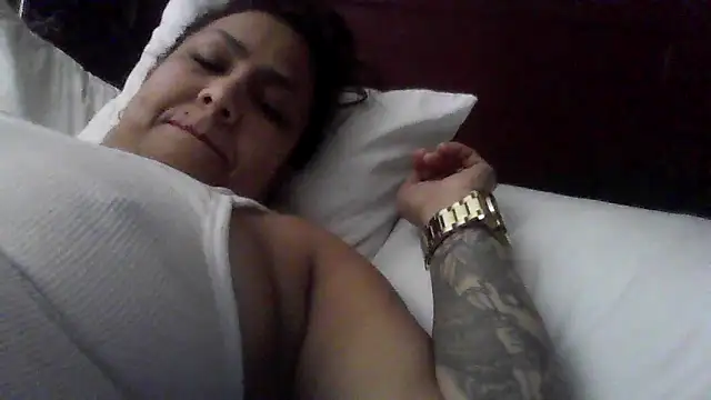 Snapshot of SweetSexyLatina chatting on May 2026 12:00:01 PM SweetSexyLatina online show from May 2026 12:00:01 PM