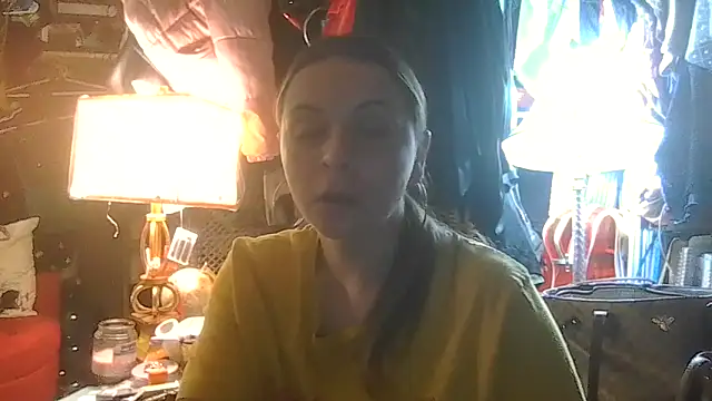 Snapshot of ShysluutGia chatting on May 2026 06:29:01 AM ShysluutGia online show from May 2026 06:29:01 AM
