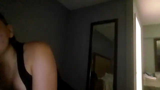 Snapshot of ShysluutGia chatting on July 2026 04:39:02 AM ShysluutGia online show from July 2026 04:39:02 AM