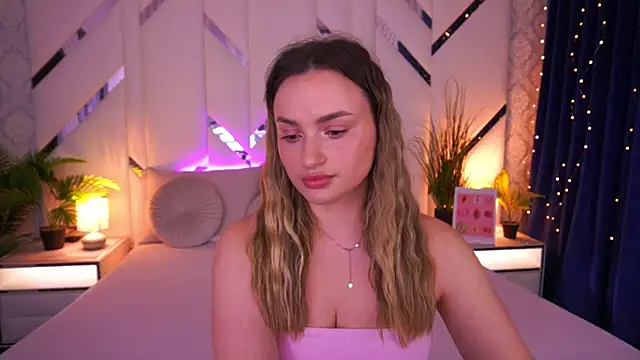 LindsieGreyy online show from February 2026 09:04:02 AM